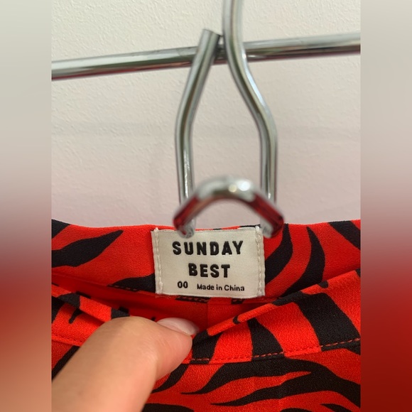 ARITZIA Sunday Best Red Zebra Print Wrap Around Mini Skirt in 00 - Picture 5 of 7